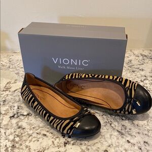 Vionic Women's Tiger Print Flats - Black and Tan Suede Women’s 8